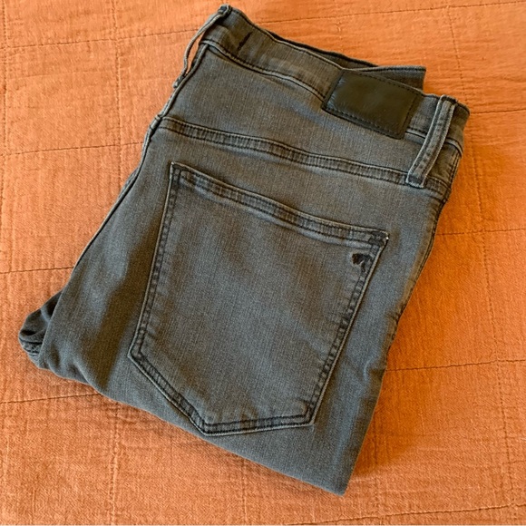 Madewell 9” Mid Rise Skinny Jeans - Picture 4 of 11